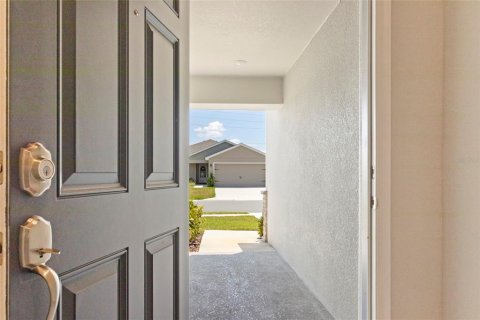 Casa en alquiler en Auburndale, Florida, 4 dormitorios, 159.33 m2 № 1911492 - foto 8