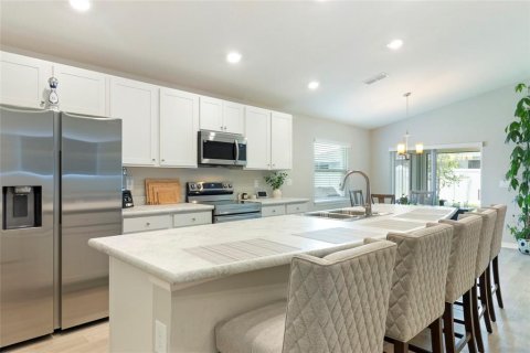 Casa en alquiler en Auburndale, Florida, 4 dormitorios, 159.33 m2 № 1911492 - foto 4