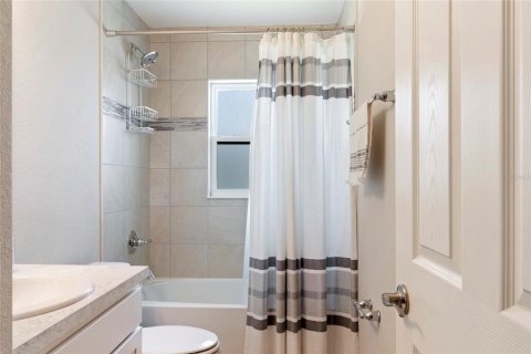 Casa en alquiler en Auburndale, Florida, 4 dormitorios, 159.33 m2 № 1911492 - foto 17