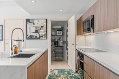 Condo in Fort Lauderdale, Florida, 2 bedrooms  № 2083781 - photo 7