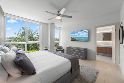 Condo in Fort Lauderdale, Florida, 2 bedrooms  № 2083781 - photo 11