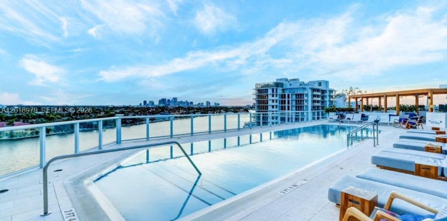 Condo in Fort Lauderdale, Florida, 2 bedrooms  № 2083781