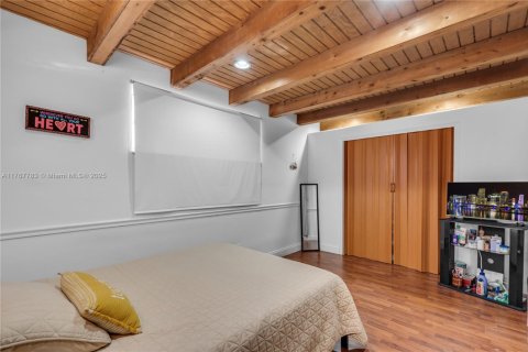 House in Hollywood, Florida 3 bedrooms, 171.68 sq.m. № 1714085 - photo 15