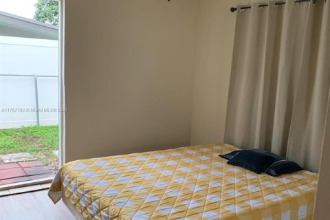 House in Hollywood, Florida 3 bedrooms, 171.68 sq.m. № 1714085 - photo 27