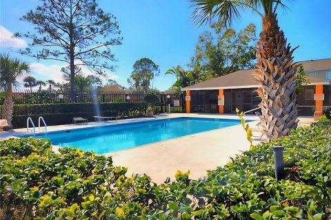 Condo in Kissimmee, Florida, 2 bedrooms  № 2394219 - photo 4