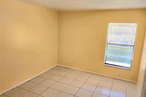 Condo in Kissimmee, Florida, 2 bedrooms  № 2394219 - photo 17