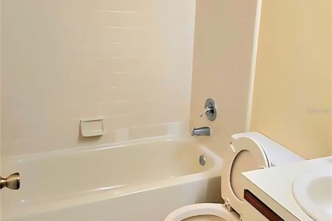Condo in Kissimmee, Florida, 2 bedrooms  № 2394219 - photo 15