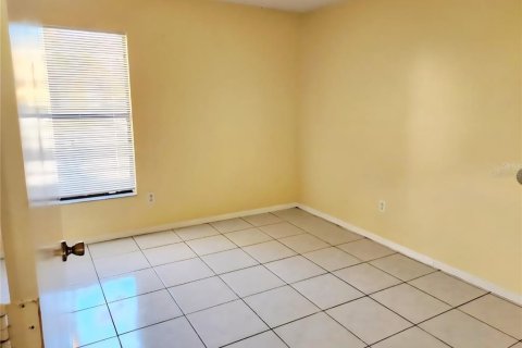 Condo in Kissimmee, Florida, 2 bedrooms  № 2394219 - photo 16