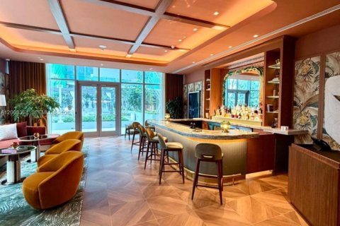 Condo in Miami, Florida, 2 bedrooms  № 2073476 - photo 9