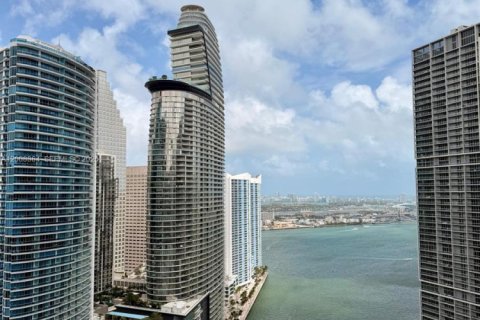 Condo in Miami, Florida, 2 bedrooms  № 2073476 - photo 2