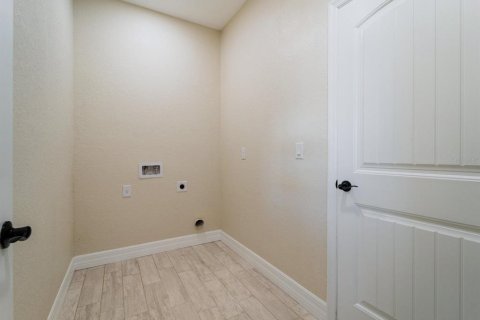 Casa en venta en North Port, Florida, 3 dormitorios, 117.15 m2 № 1688462 - foto 18