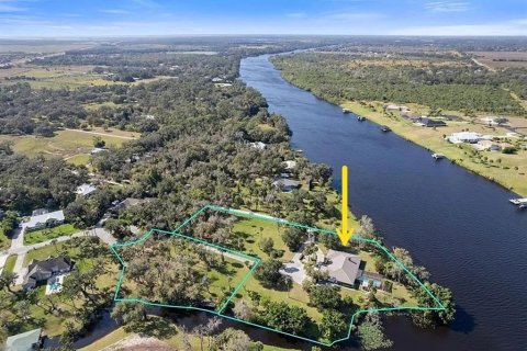 House in LaBelle, Florida 4 bedrooms, 285.4 sq.m. № 1797785 - photo 3