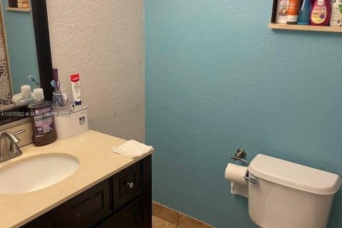 Condo in Davie, Florida, 2 bedrooms  № 1930547 - photo 9