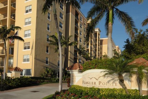 Copropriété à louer à West Palm Beach, Floride: 2 chambres, 99.5 m2 № 1185319 - photo 1