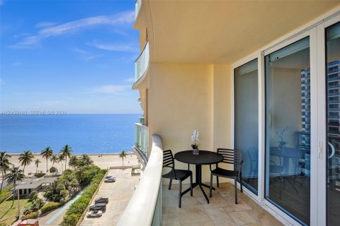 Condo in Hollywood, Florida, 1 bedroom № 2180933