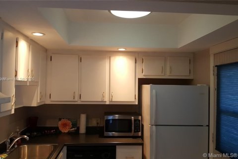 Купить кондоминиум в Авентура, Флорида 1 спальня, 92.34м2, № 2013370 - фото 10