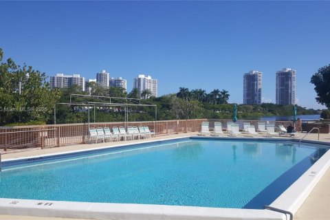 Купить кондоминиум в Авентура, Флорида 1 спальня, 92.34м2, № 2013370 - фото 18