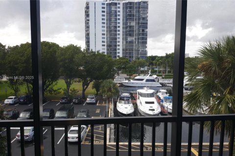 Купить кондоминиум в Авентура, Флорида 1 спальня, 92.34м2, № 2013370 - фото 22