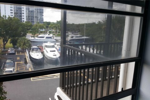 Купить кондоминиум в Авентура, Флорида 1 спальня, 92.34м2, № 2013370 - фото 21