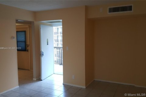 Купить кондоминиум в Авентура, Флорида 1 спальня, 92.34м2, № 2013370 - фото 6