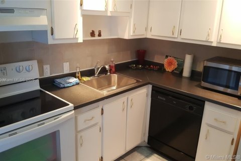 Купить кондоминиум в Авентура, Флорида 1 спальня, 92.34м2, № 2013370 - фото 7