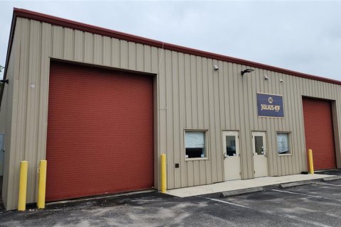 Immobilier commercial à louer à Tampa, Floride: 3344.48 m2 № 1376983 - photo 2