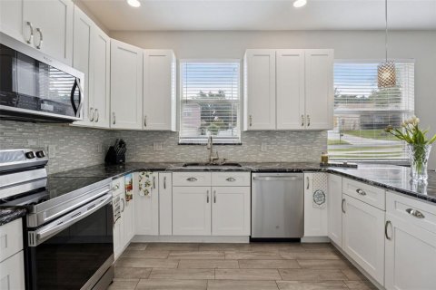 House in Clermont, Florida 4 bedrooms, 183.2 sq.m. № 2166067 - photo 14
