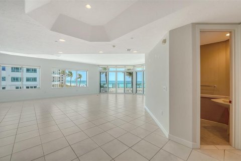 Copropriété à vendre à Longboat Key, Floride: 3 chambres, 331.1 m2 № 1636902 - photo 9