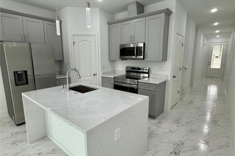 Купить таунхаус в Киссимми, Флорида 4 комнаты, 157.19м2, № 2433564 - фото 11