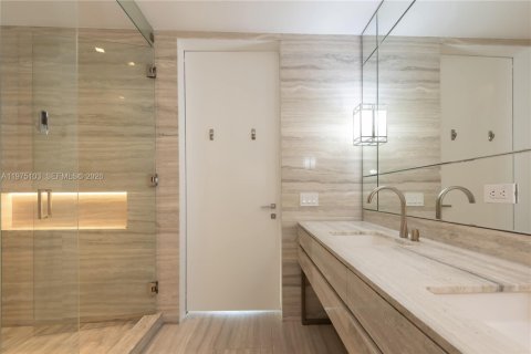 Copropriété à vendre à Sunny Isles Beach, Floride: 3 chambres, 229.28 m2 № 2041952 - photo 19