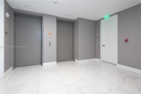 Copropriété à vendre à Sunny Isles Beach, Floride: 3 chambres, 229.28 m2 № 2041952 - photo 12