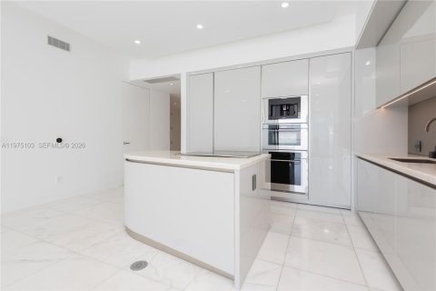 Copropriété à vendre à Sunny Isles Beach, Floride: 3 chambres, 229.28 m2 № 2041952 - photo 14