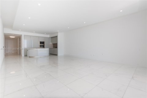 Copropriété à vendre à Sunny Isles Beach, Floride: 3 chambres, 229.28 m2 № 2041952 - photo 18