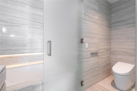 Copropriété à vendre à Sunny Isles Beach, Floride: 3 chambres, 229.28 m2 № 2041952 - photo 21