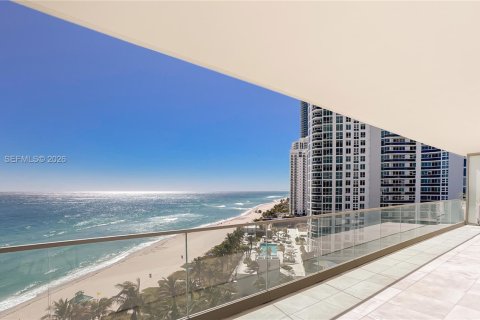 Copropriété à vendre à Sunny Isles Beach, Floride: 3 chambres, 229.28 m2 № 2041952 - photo 4