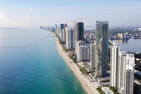 Condo à Sunny Isles Beach, Floride, 3 chambres  № 2041952