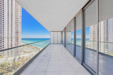 Copropriété à vendre à Sunny Isles Beach, Floride: 3 chambres, 229.28 m2 № 2041952 - photo 11