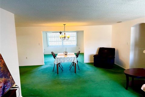 Villa ou maison à vendre à Port Richey, Floride: 2 chambres, 126.81 m2 № 2388785 - photo 10