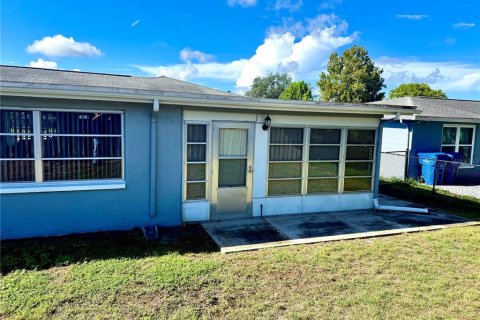 Villa ou maison à vendre à Port Richey, Floride: 2 chambres, 126.81 m2 № 2388785 - photo 7