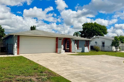 Villa ou maison à Port Richey, Floride 2 chambres, 126.81 m2 № 2388785