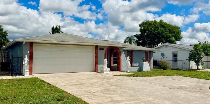 Villa ou maison à Port Richey, Floride 2 chambres, 126.81 m2 № 2388785