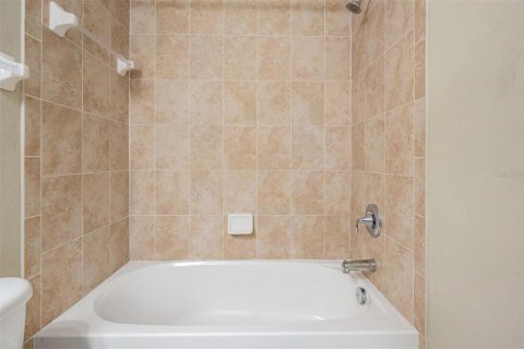 Townhouse in Tampa, Florida 2 bedrooms, 153.47 sq.m. № 1581949 - photo 18