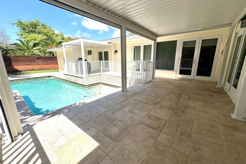 Casa en alquiler en Miami, Florida, 4 dormitorios, 181.07 m2 № 2058643 - foto 11