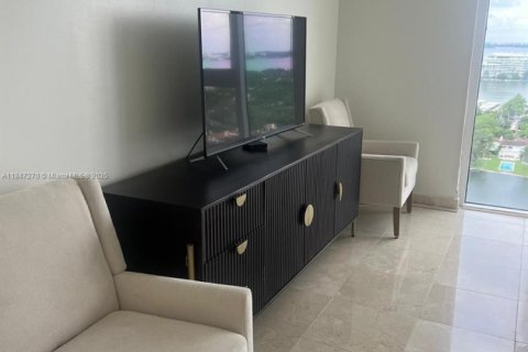 Condominio en alquiler en Miami Beach, Florida, 2 dormitorios, 128.21 m2 № 2060014 - foto 16
