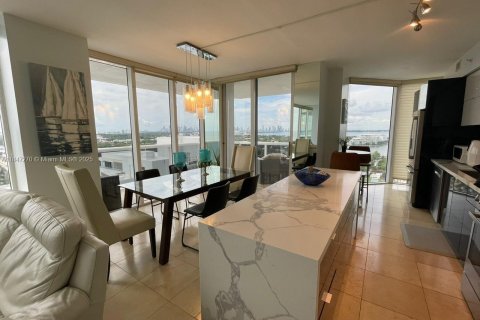 Condominio en alquiler en Miami Beach, Florida, 2 dormitorios, 128.21 m2 № 2060014 - foto 19