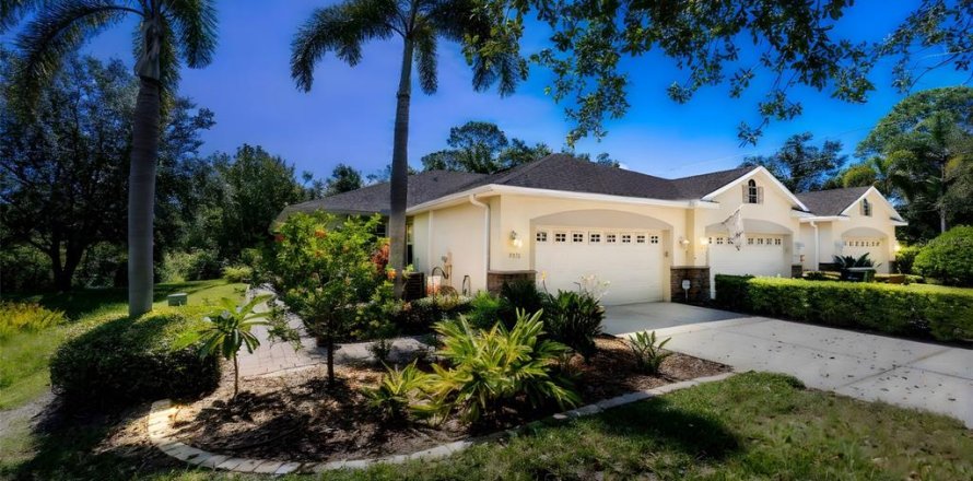 House in Venice, Florida 2 bedrooms, 139.82 sq.m. № 1828375