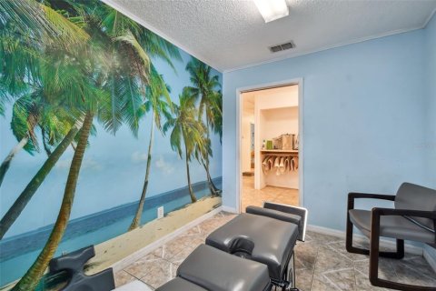 Commercial property in New Port Richey, Florida 217.11 sq.m. № 1525150 - photo 15