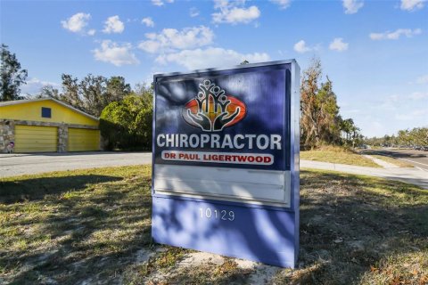 Commercial property in New Port Richey, Florida 217.11 sq.m. № 1525150 - photo 2