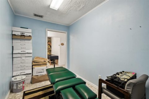 Commercial property in New Port Richey, Florida 217.11 sq.m. № 1525150 - photo 28