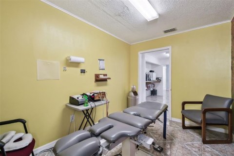 Commercial property in New Port Richey, Florida 217.11 sq.m. № 1525150 - photo 21